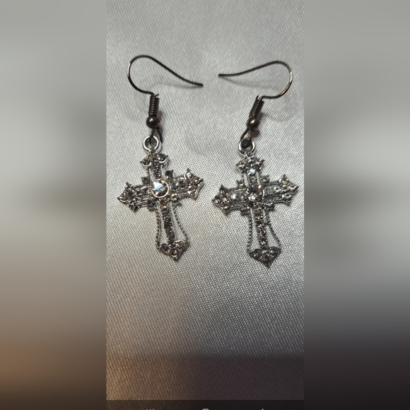 Gorgous CROSS Earrings - Picture 4 of 6